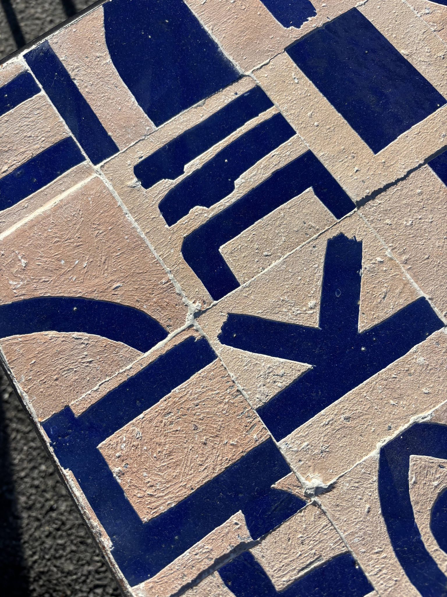 Square coffee table in cobalt blue zellige – handcrafted abstract decor