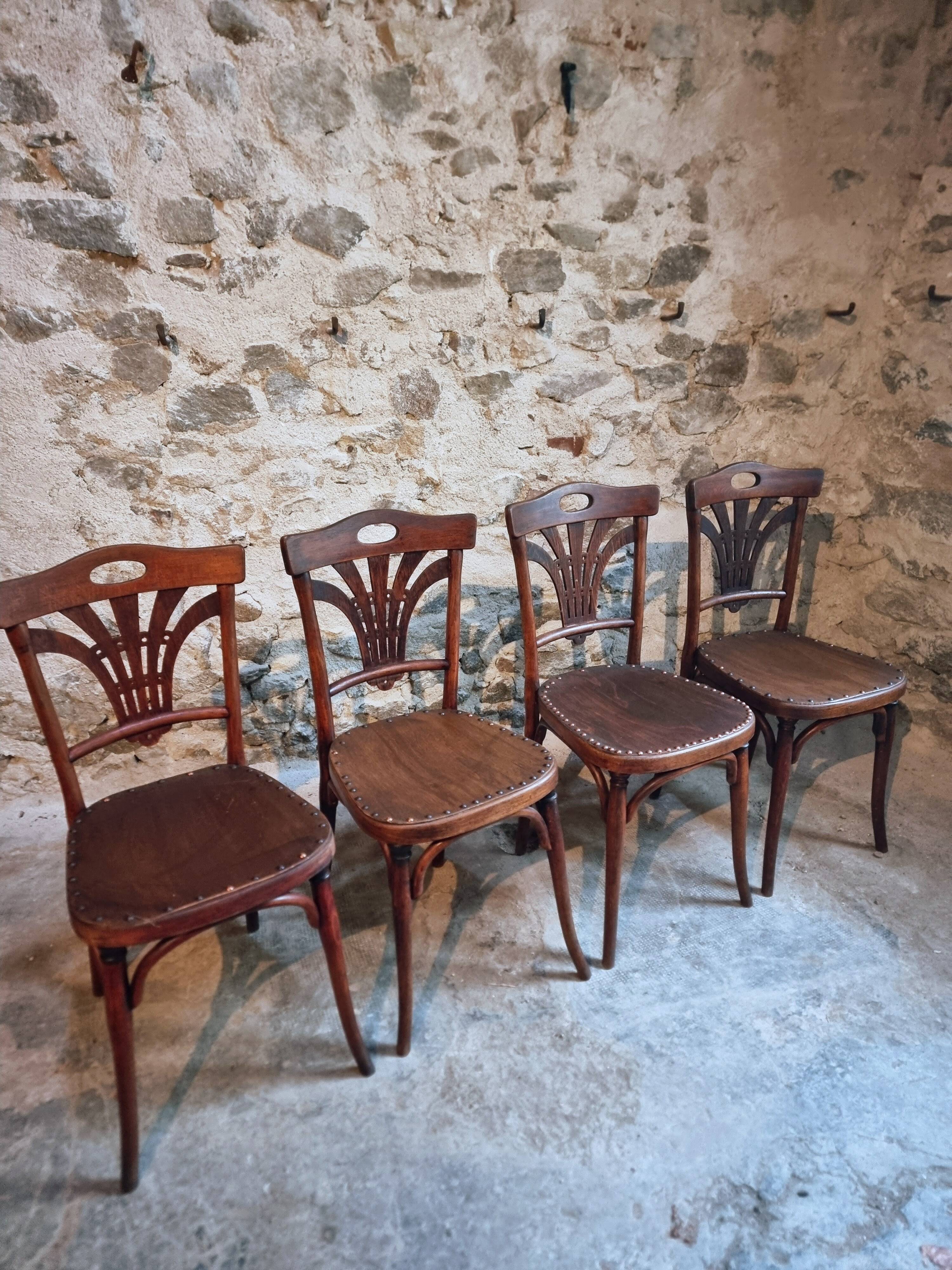 Ensemble de 4 chaises bistrot françaises anciennes Thonet – vers 1920