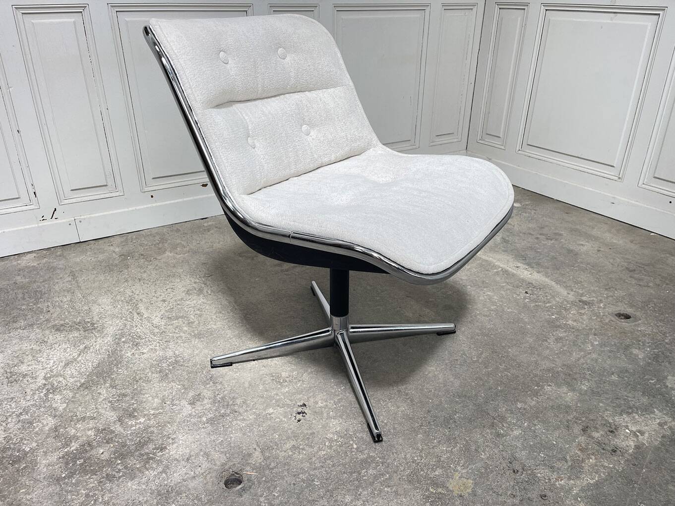 Pollock designer armchair for Knoll