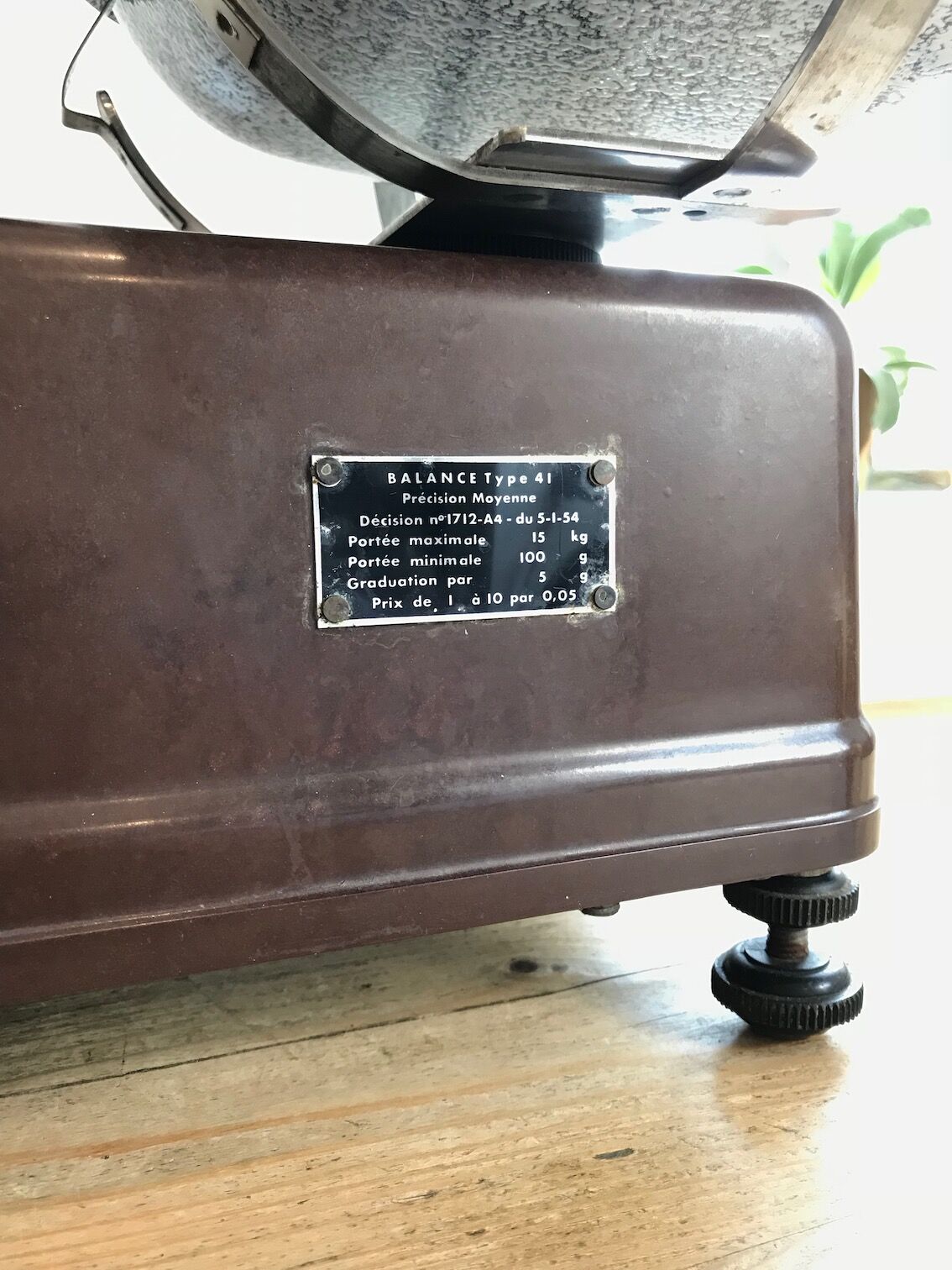 Testut scale in bakelite