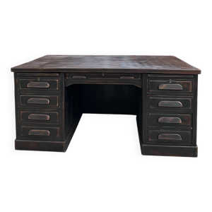 Grand bureau de notaire