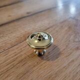 6 boutons de meuble en laiton poli