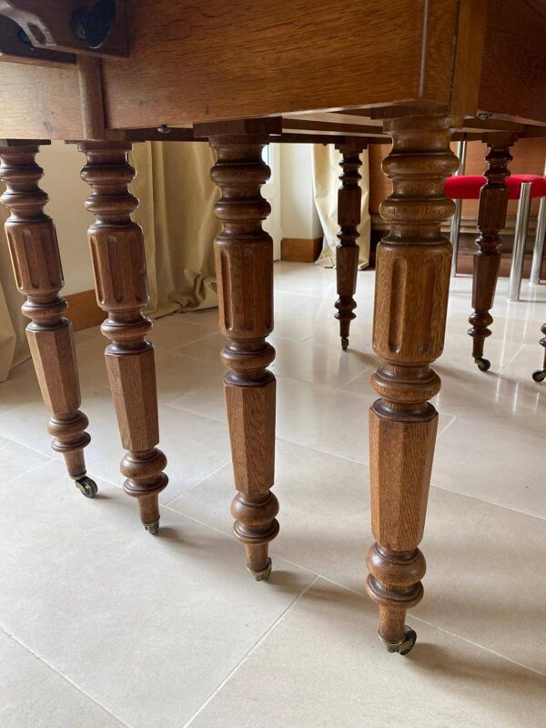 Table Louis Philippe 8 pieds