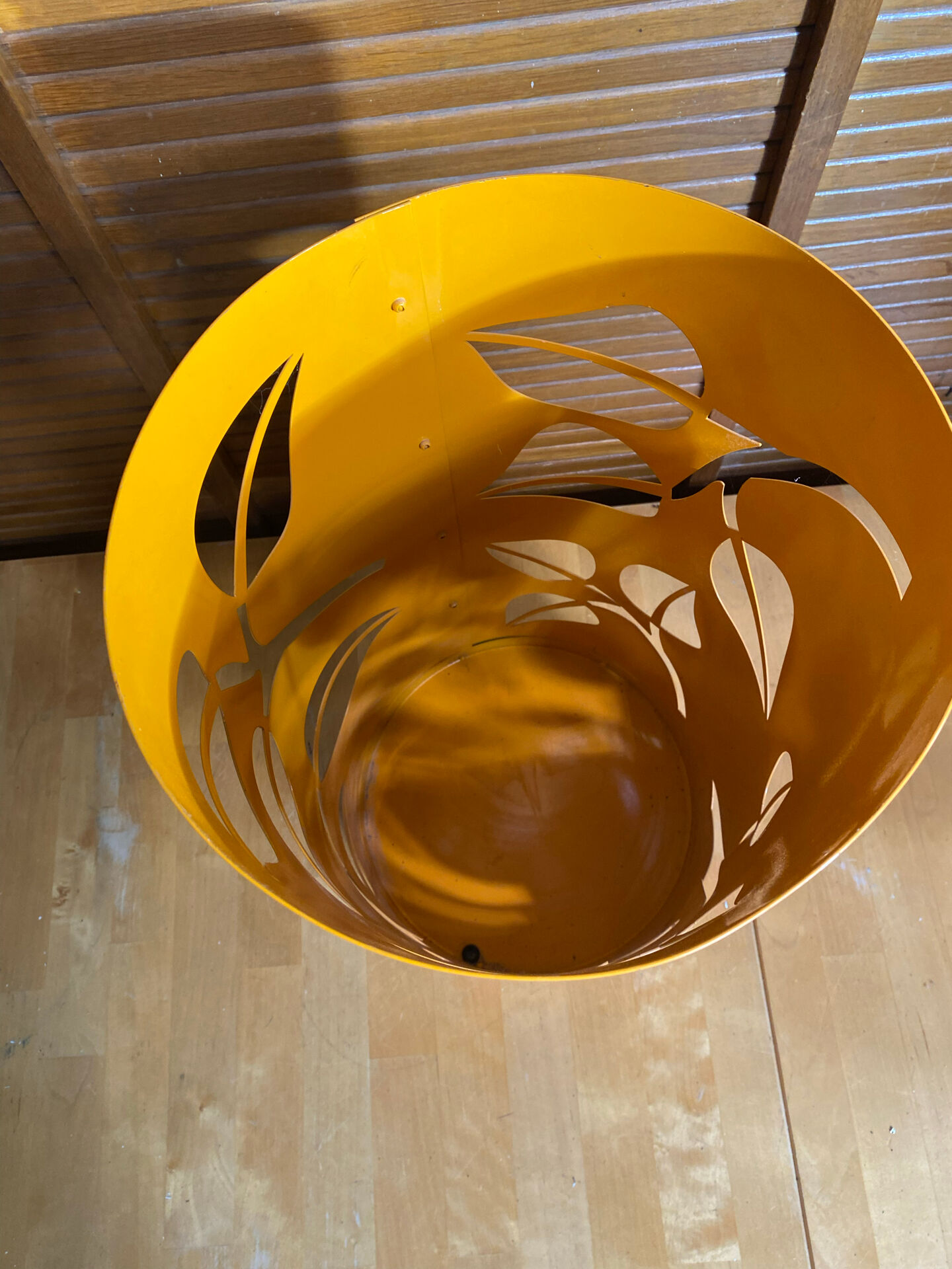 Orange Metal Cylindrical Design Umbrella Stand with Cut-Out Leaf Decoration #E2