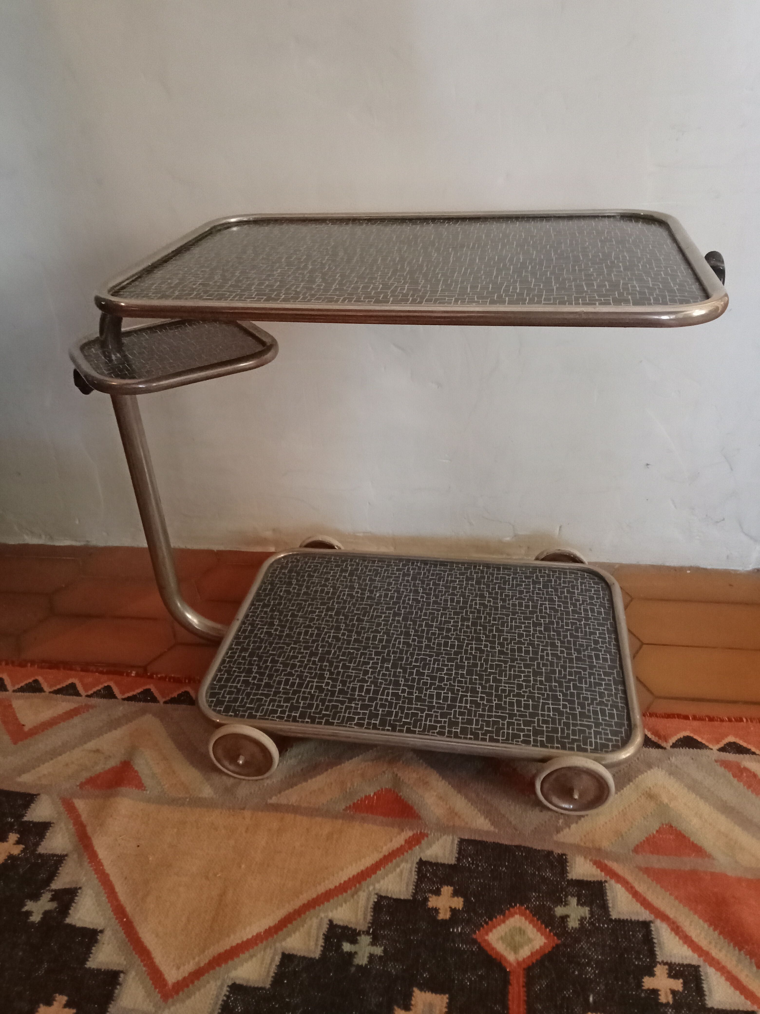 Vintage chrome service