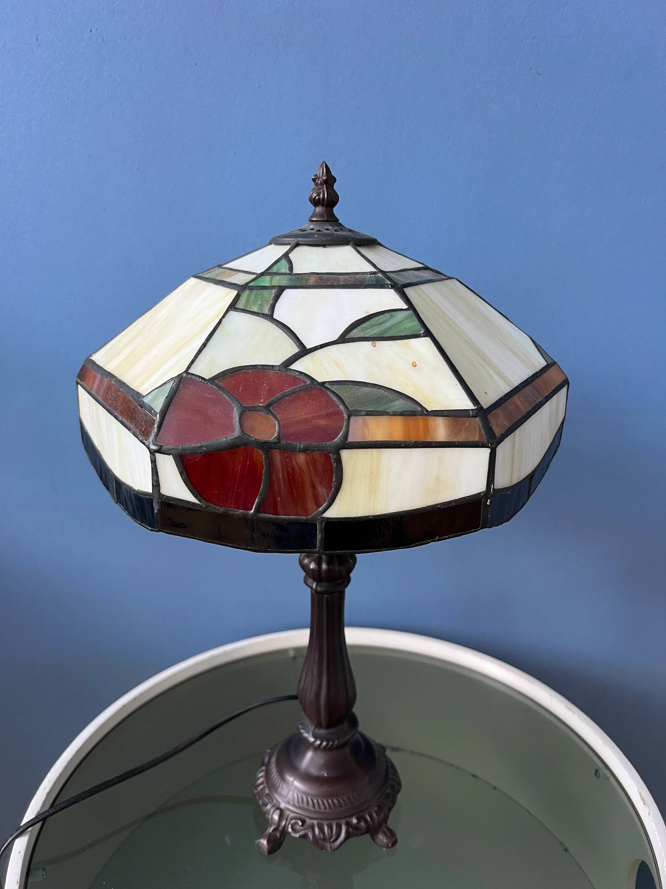 Lampe de table style Tiffany en vitrail, Art déco