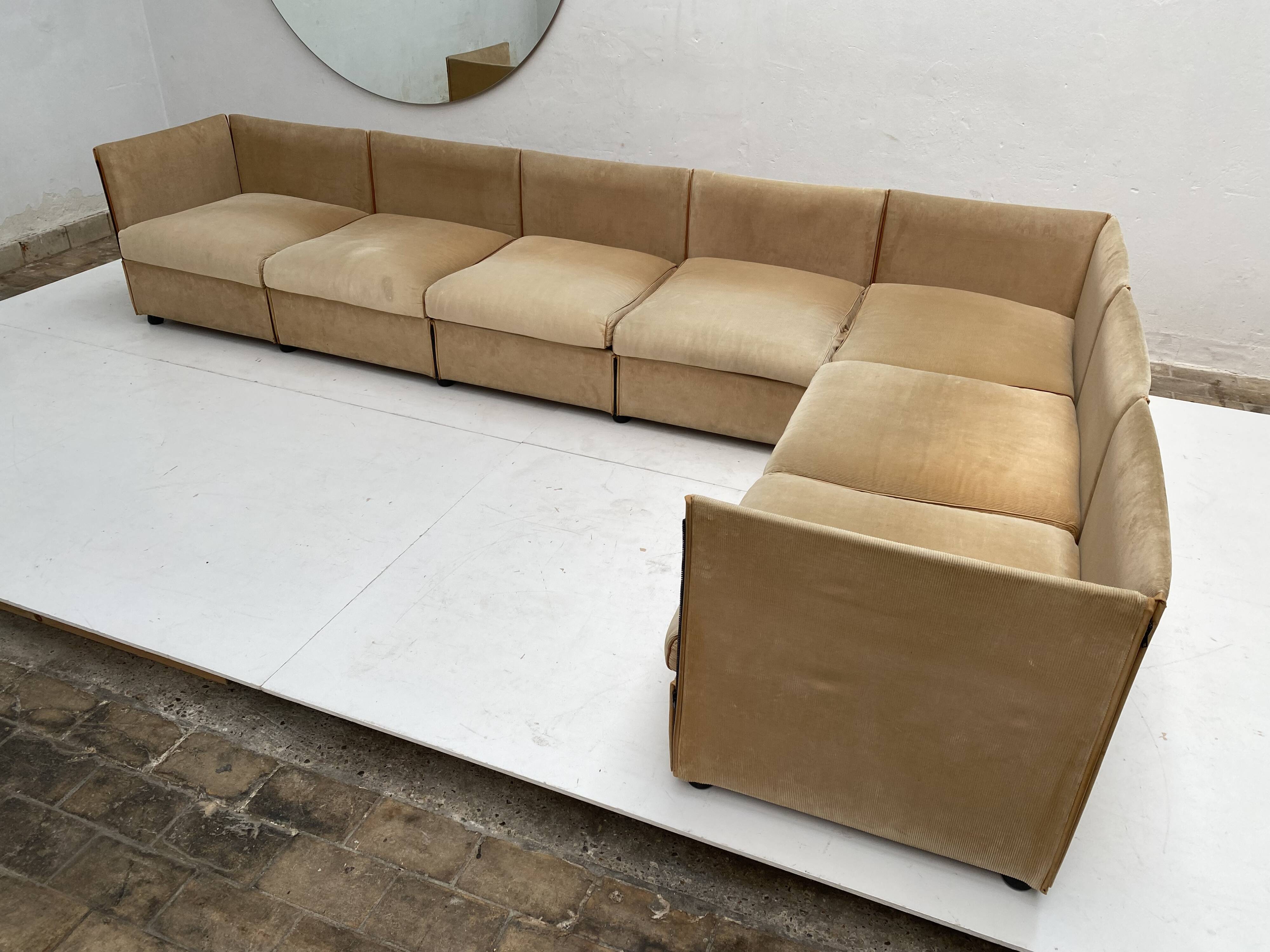 Large "Landeau" Modular Sofa by Mario Bellini for Cassina, 1970's