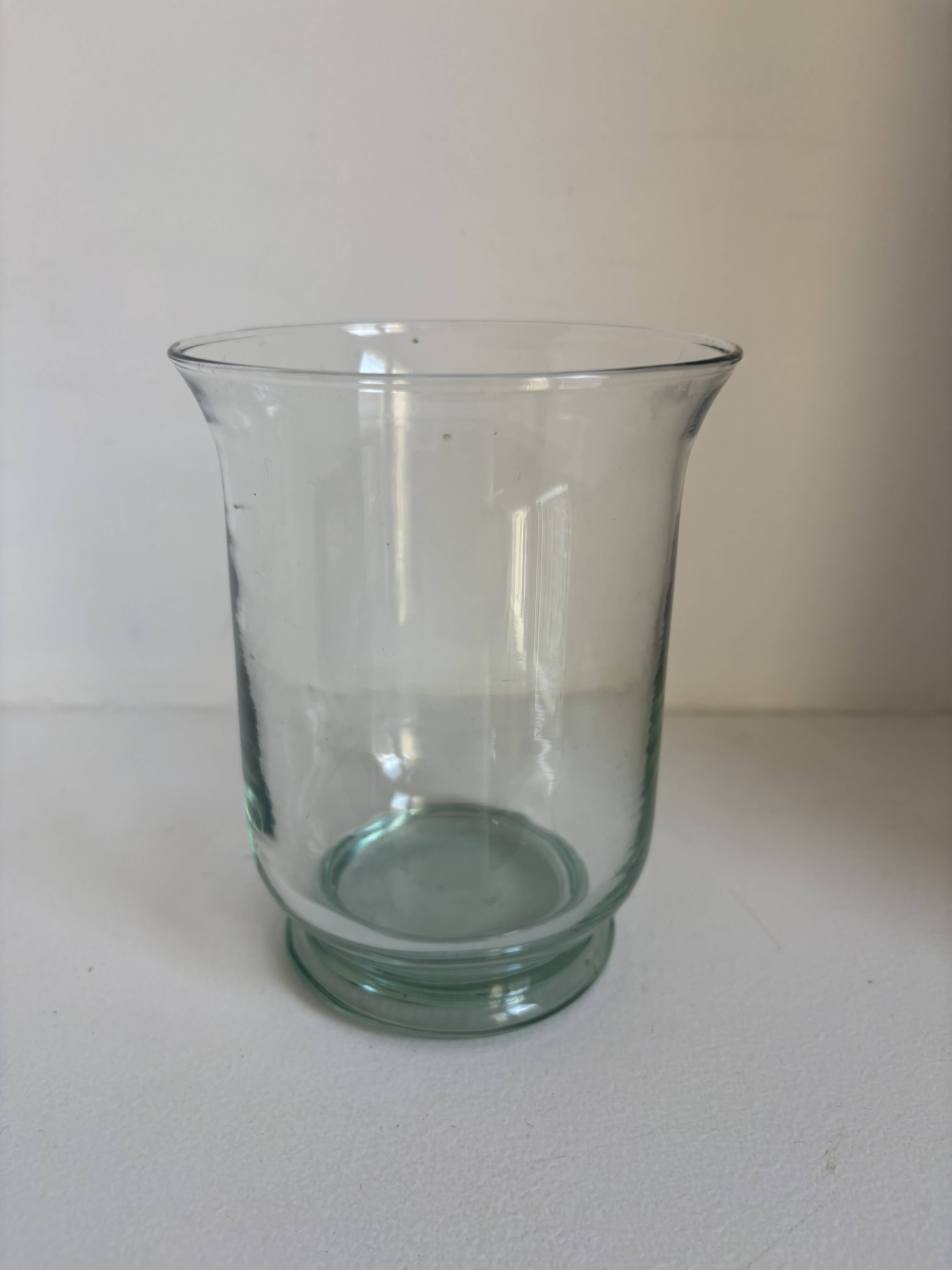 Set of 8 decorative items