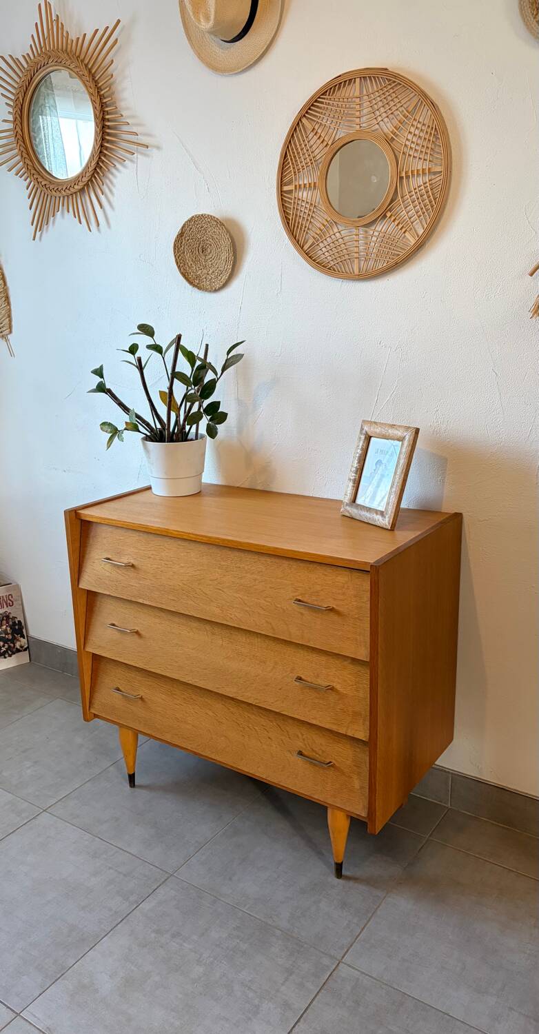 Vintage oak chest of drawers from the 1960s.
