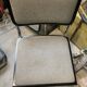 Chaise en tissu noir