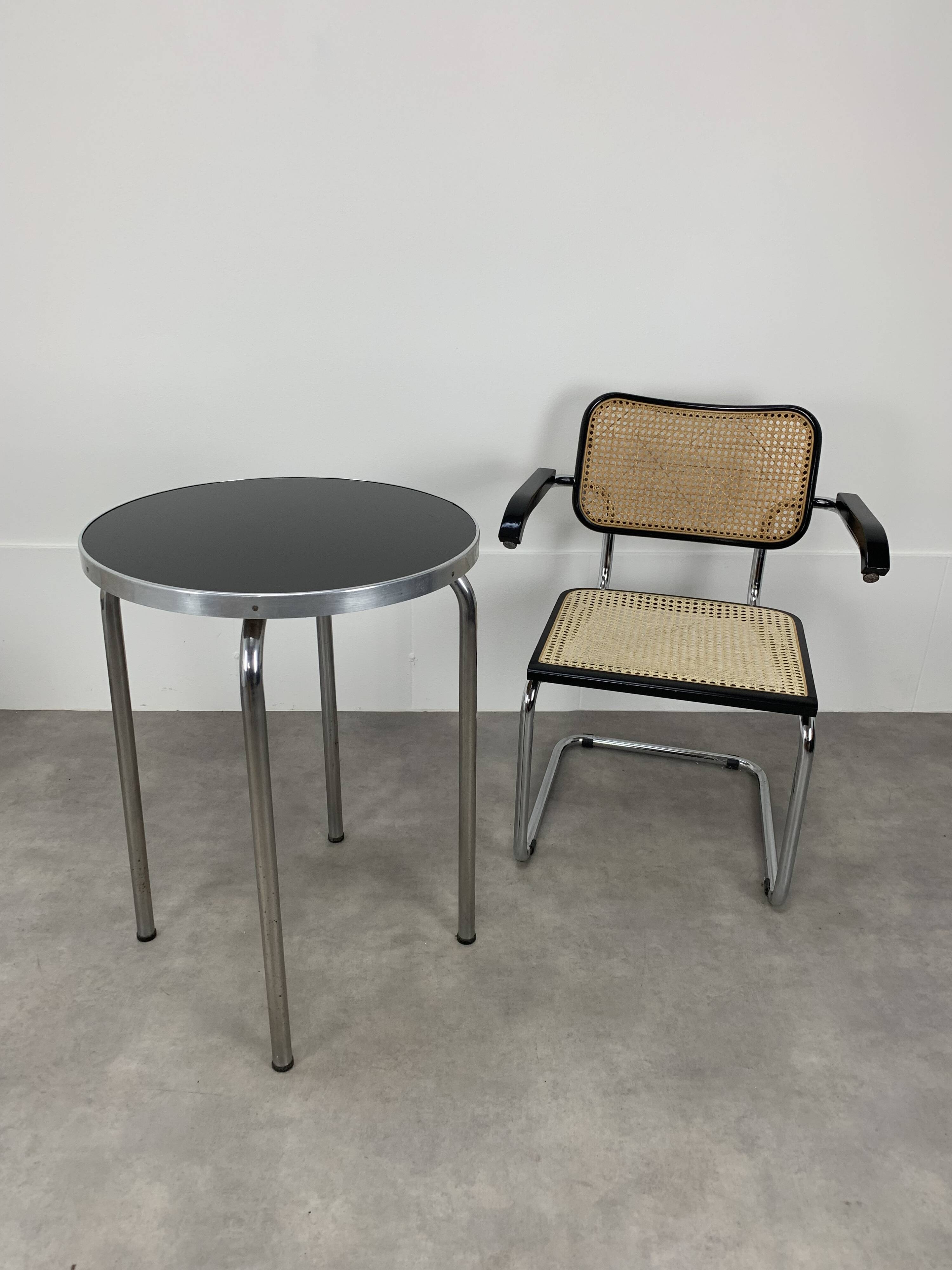 Bauhaus pedestal table, side table