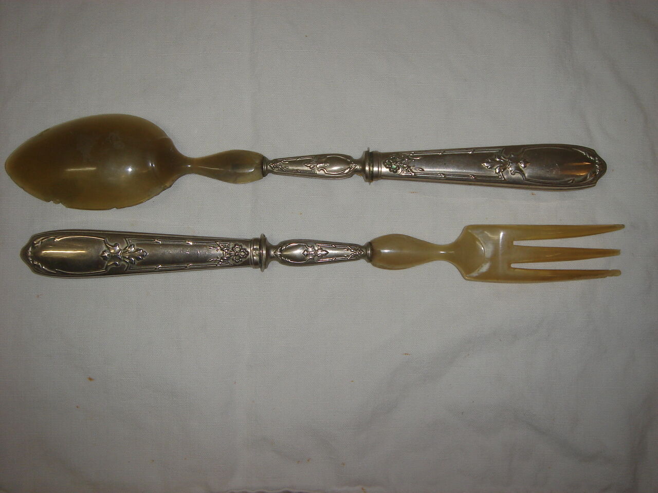 Salad cutlery, solid silver