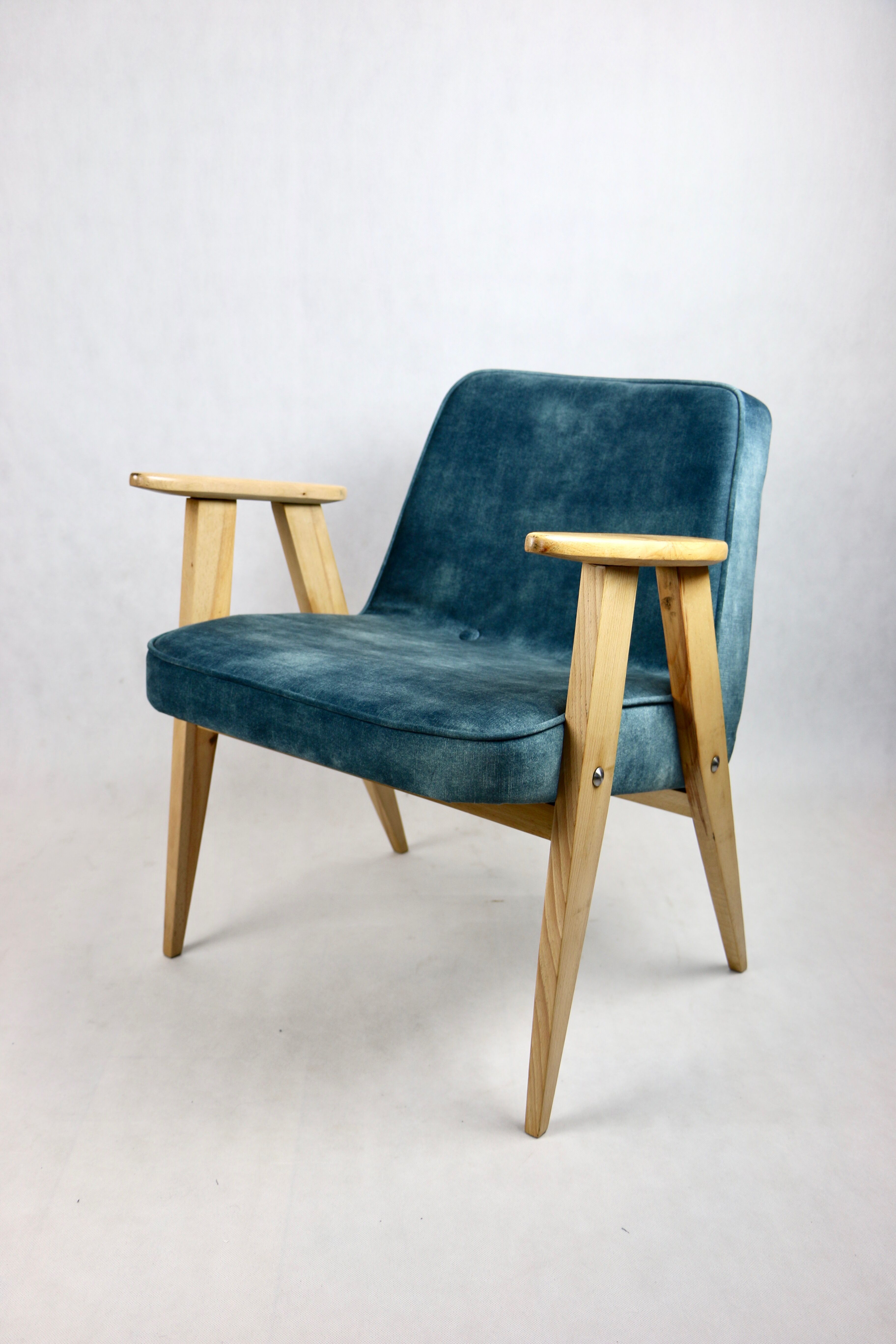 Light blue macau velvet 366 lounge chair by Józef Chierowski, 1970s