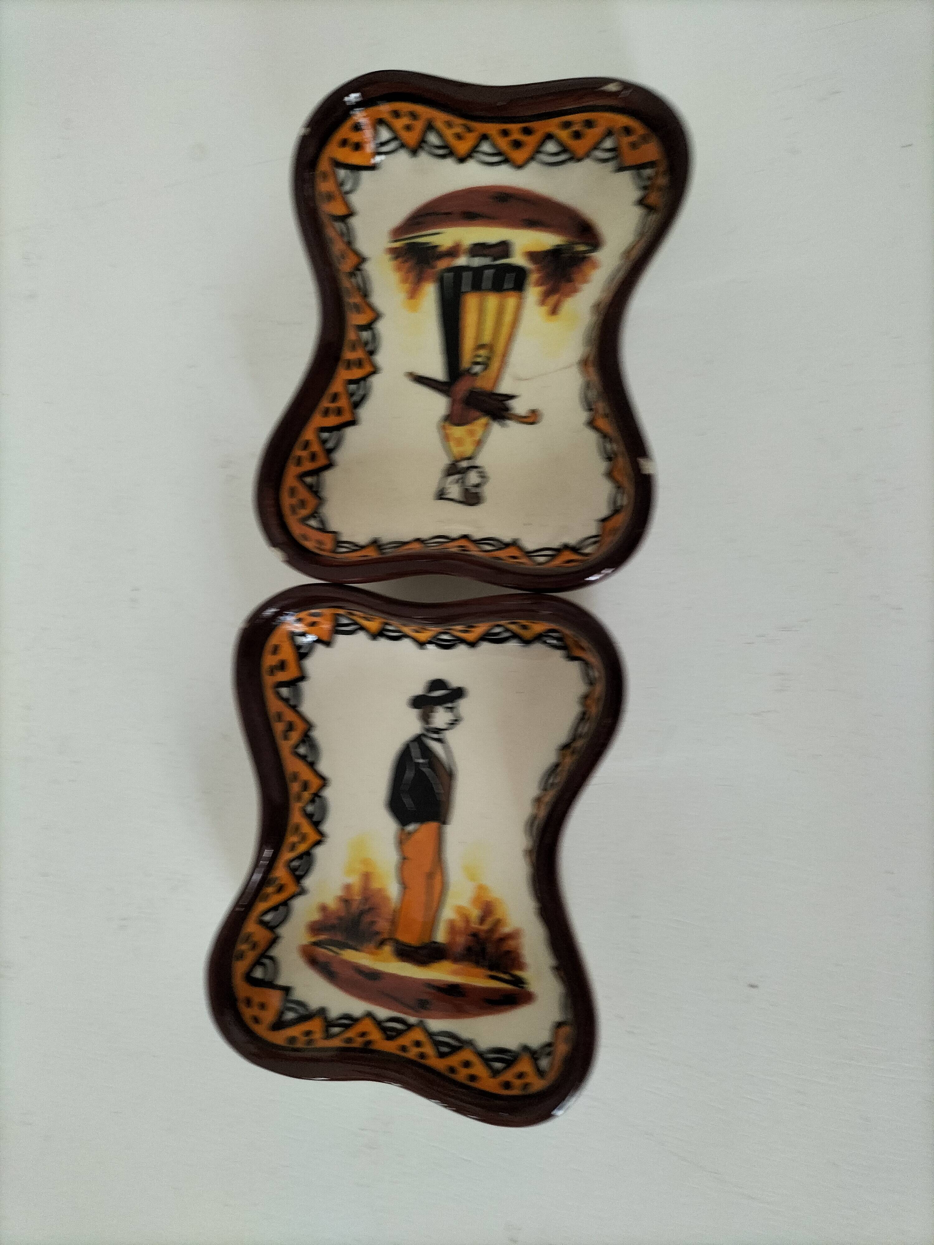 Pair of Henriot Quimper pocket emptiers model 137 – personalized Breton decor