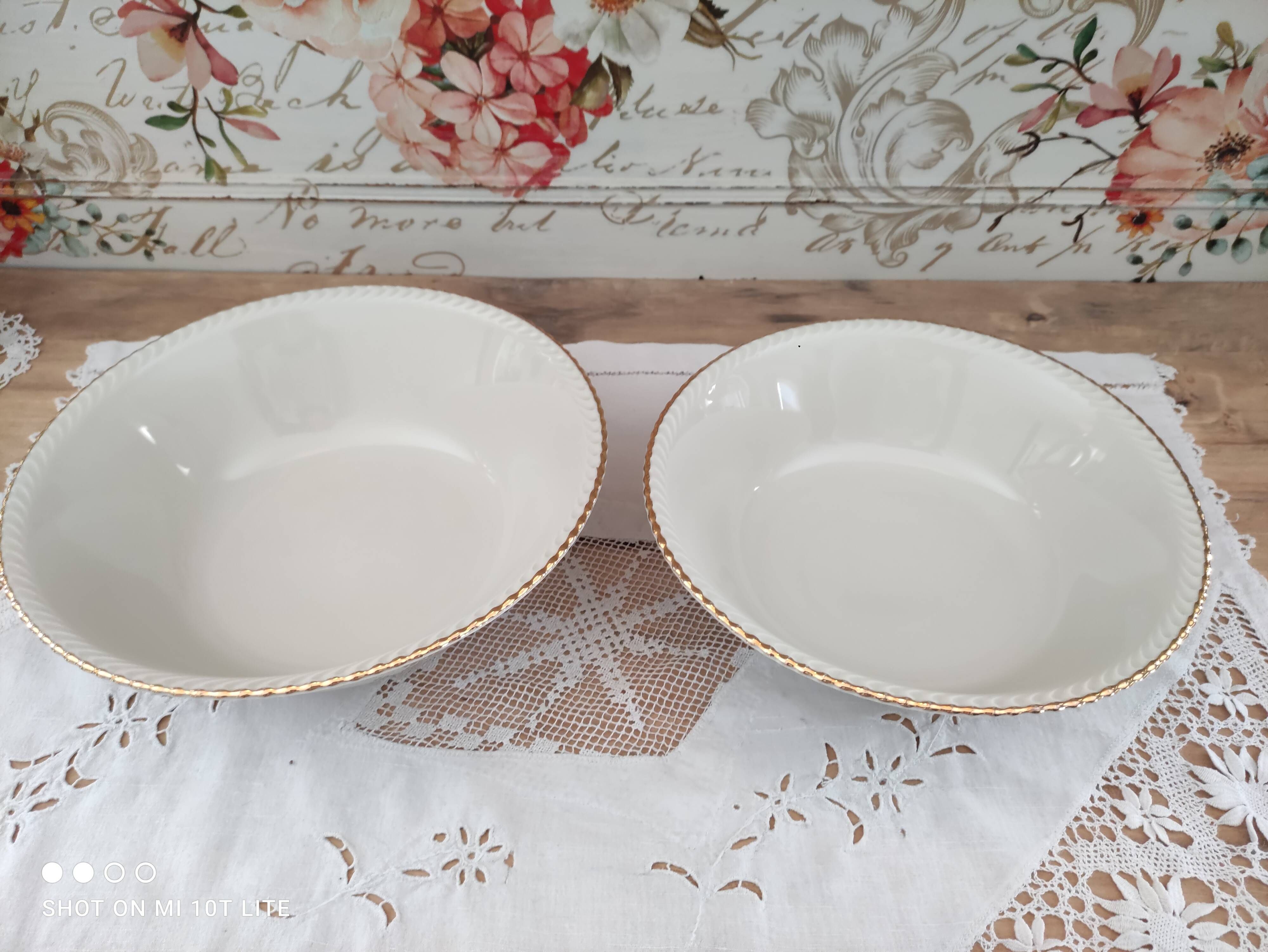 Set of 2 pull-out salad bowls in porcelain Bavaria beige bordered gold model Jutta
