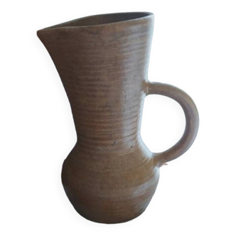 Diguoin stoneware pitcher