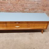 Lowborard row of the 60s"