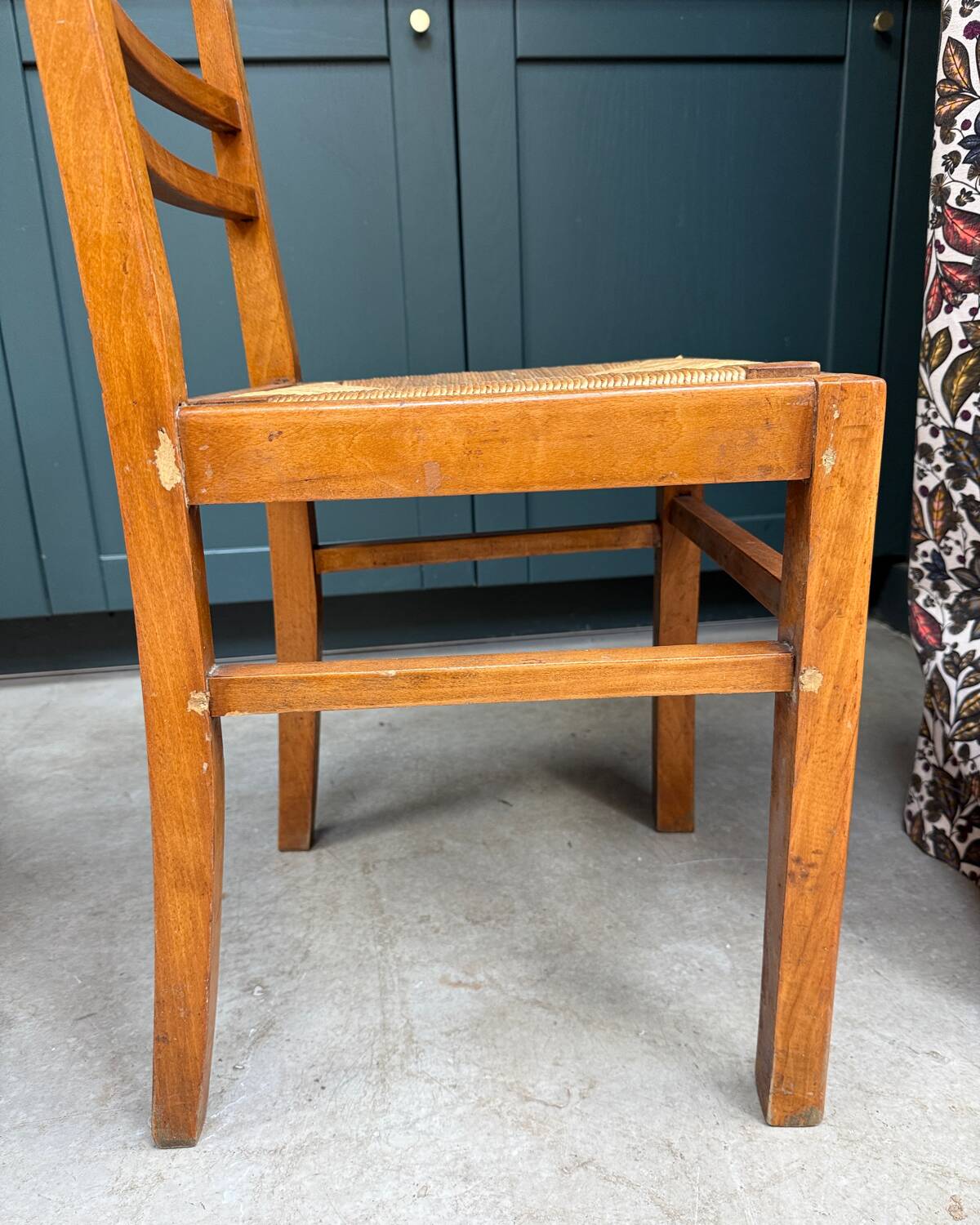 Set of 4 vintage rush chairs