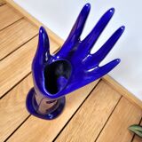 Hand ring and vintage ceramic soliflore