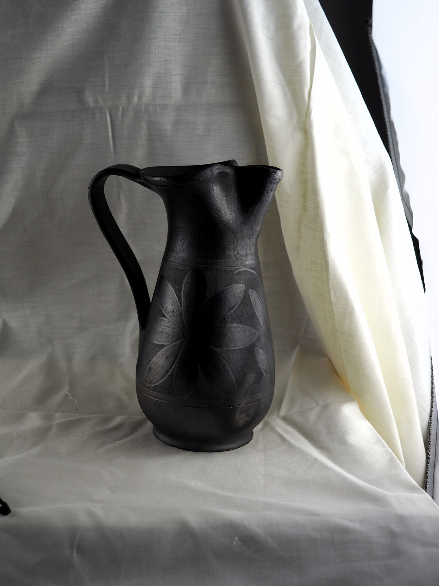 Stylized black pitcher - black pottery of Bisalhães - XXth