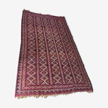 Tapis kilim rouge traditionnel artisanal 138 x 244