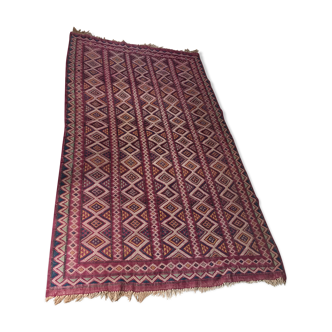 Tapis kilim rouge traditionnel artisanal 138 x 244