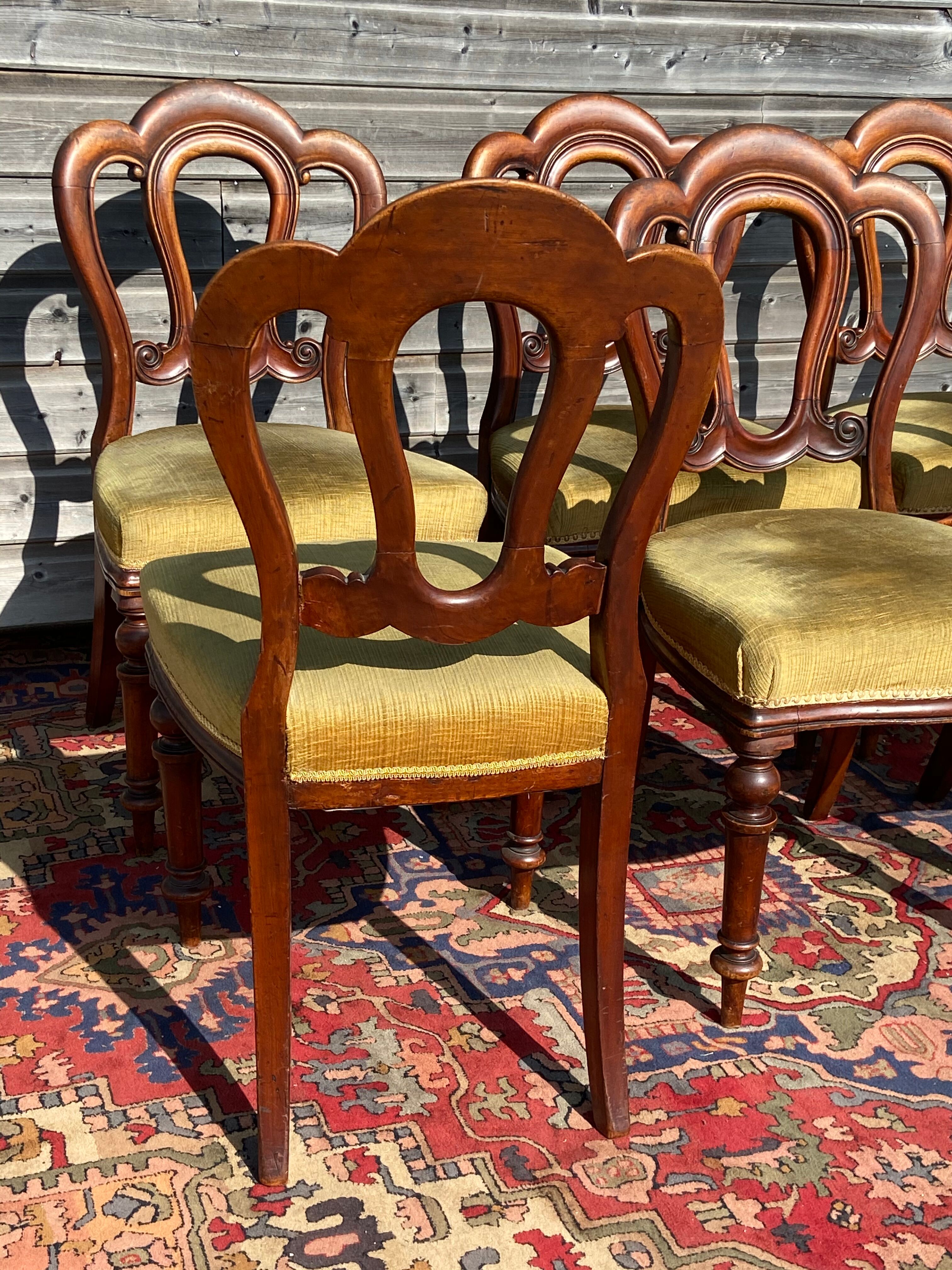 Suite de six chaises d’époque XIX eme en acajou