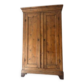 Grande armoire ancienne en bois massif style campagne / rustique