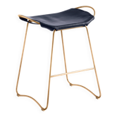 Tabouret de cuisine en acier laiton vieilli et cuir bleu marine de style contemporain