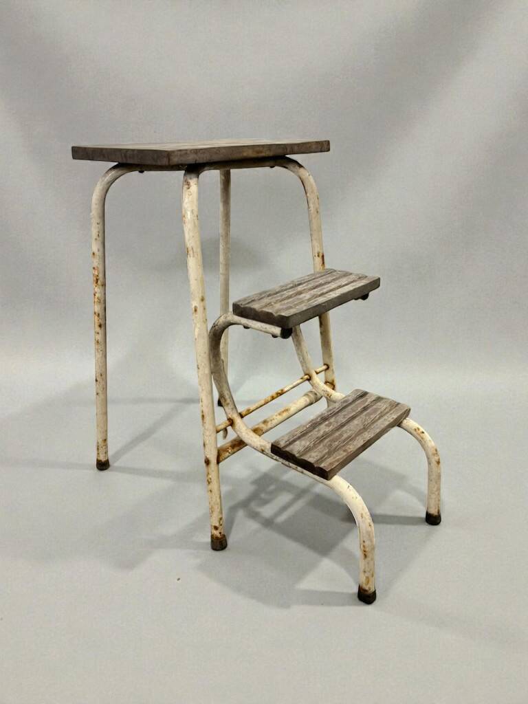 Vintage folding stool/kitchen step stool/ladder