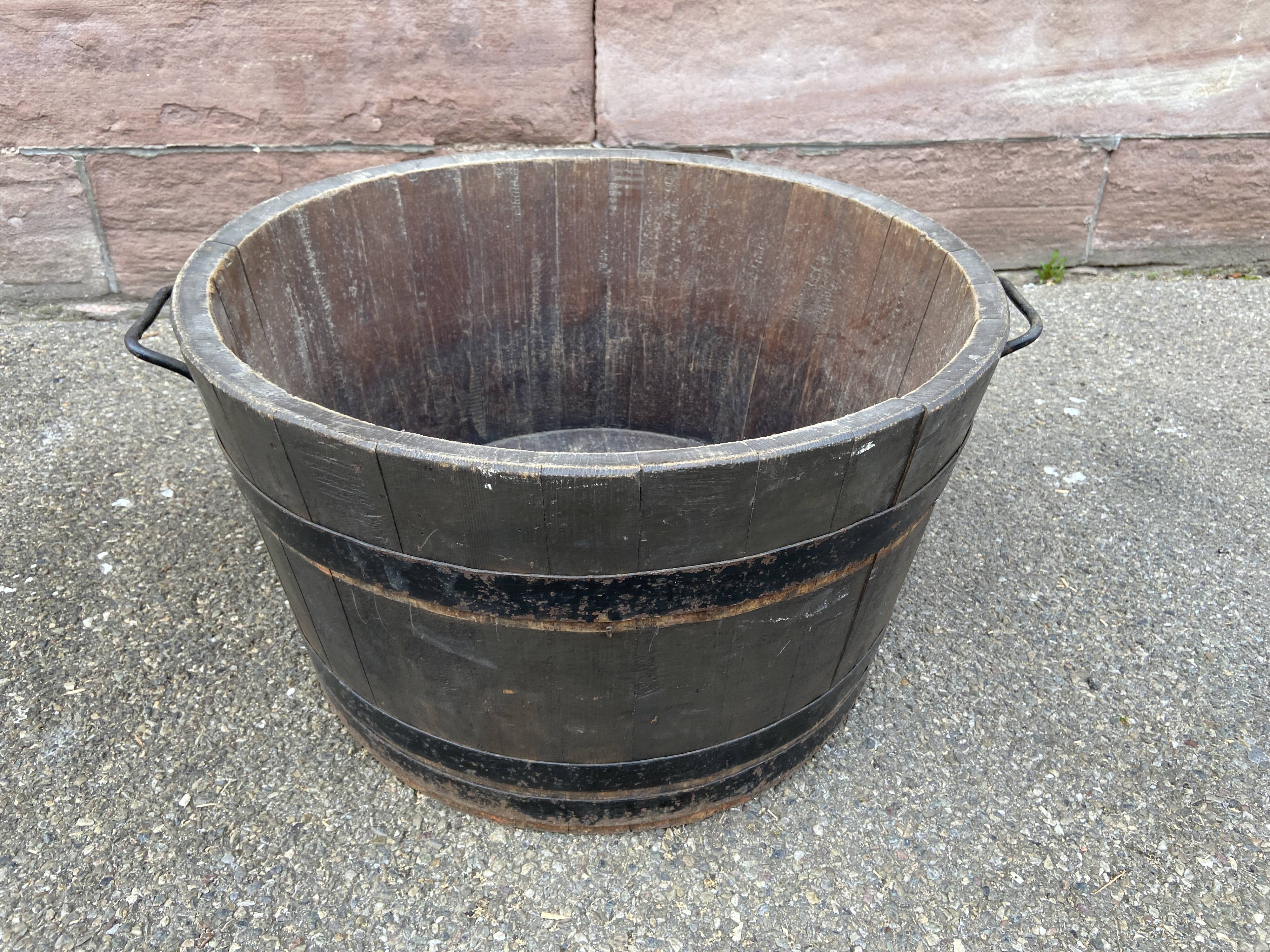 Barrel style flower box