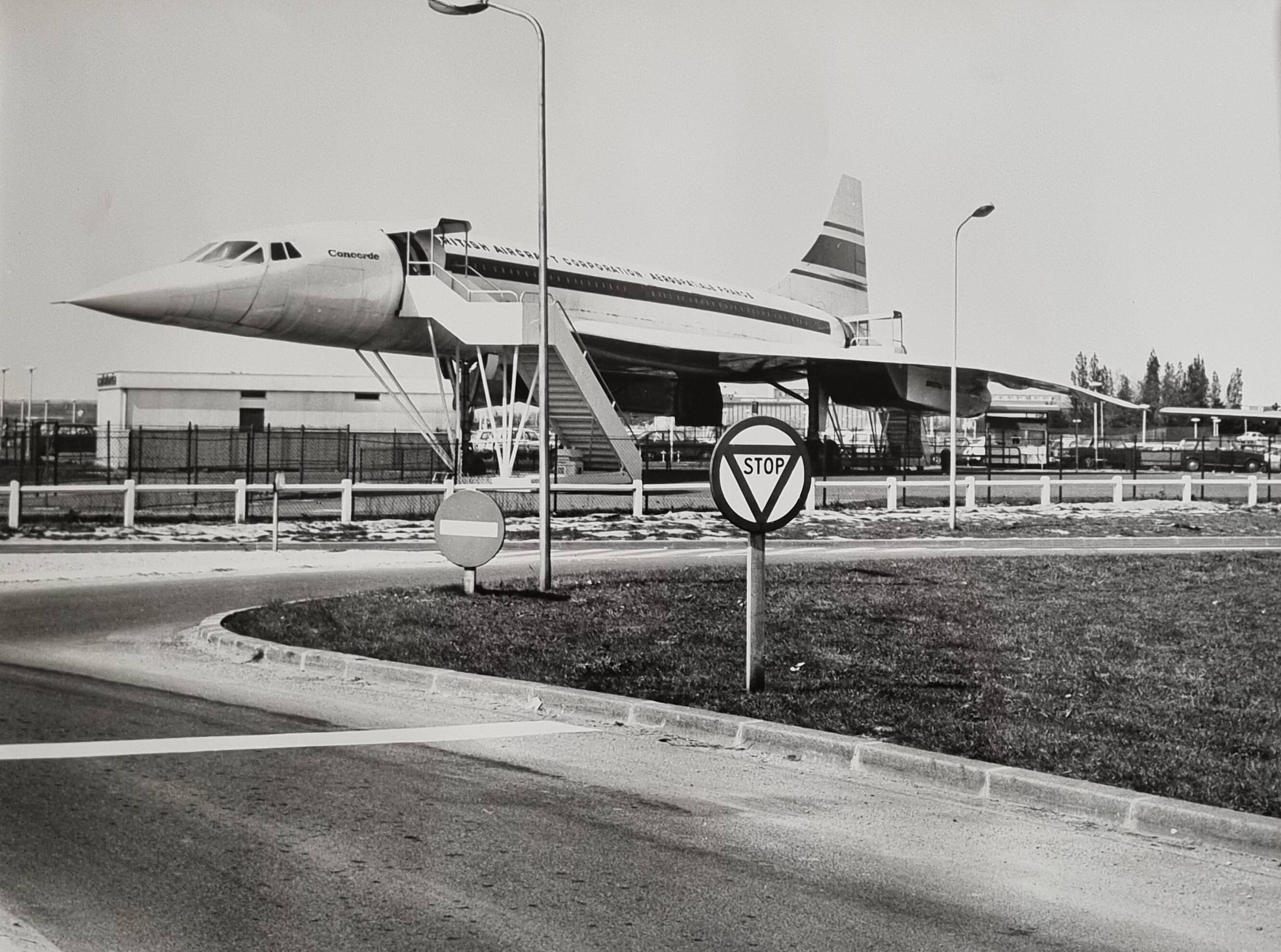 Photographie Concorde Bac Aérospatiale France vintage encadrée 53x43 cm