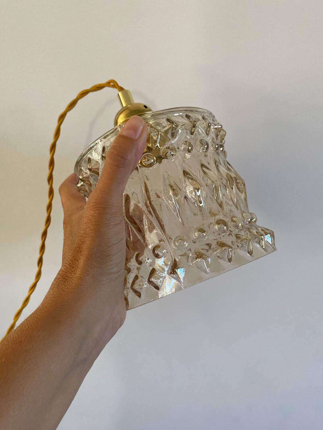 Suspension with vintage amber glass globe