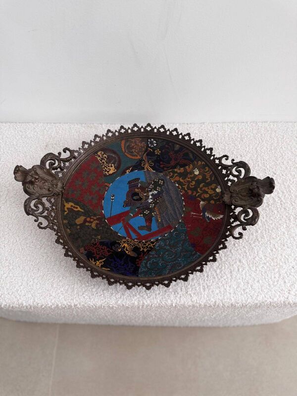 Plateau japonisant en émail cloisonné, décor samouraï, fin XIXᵉ