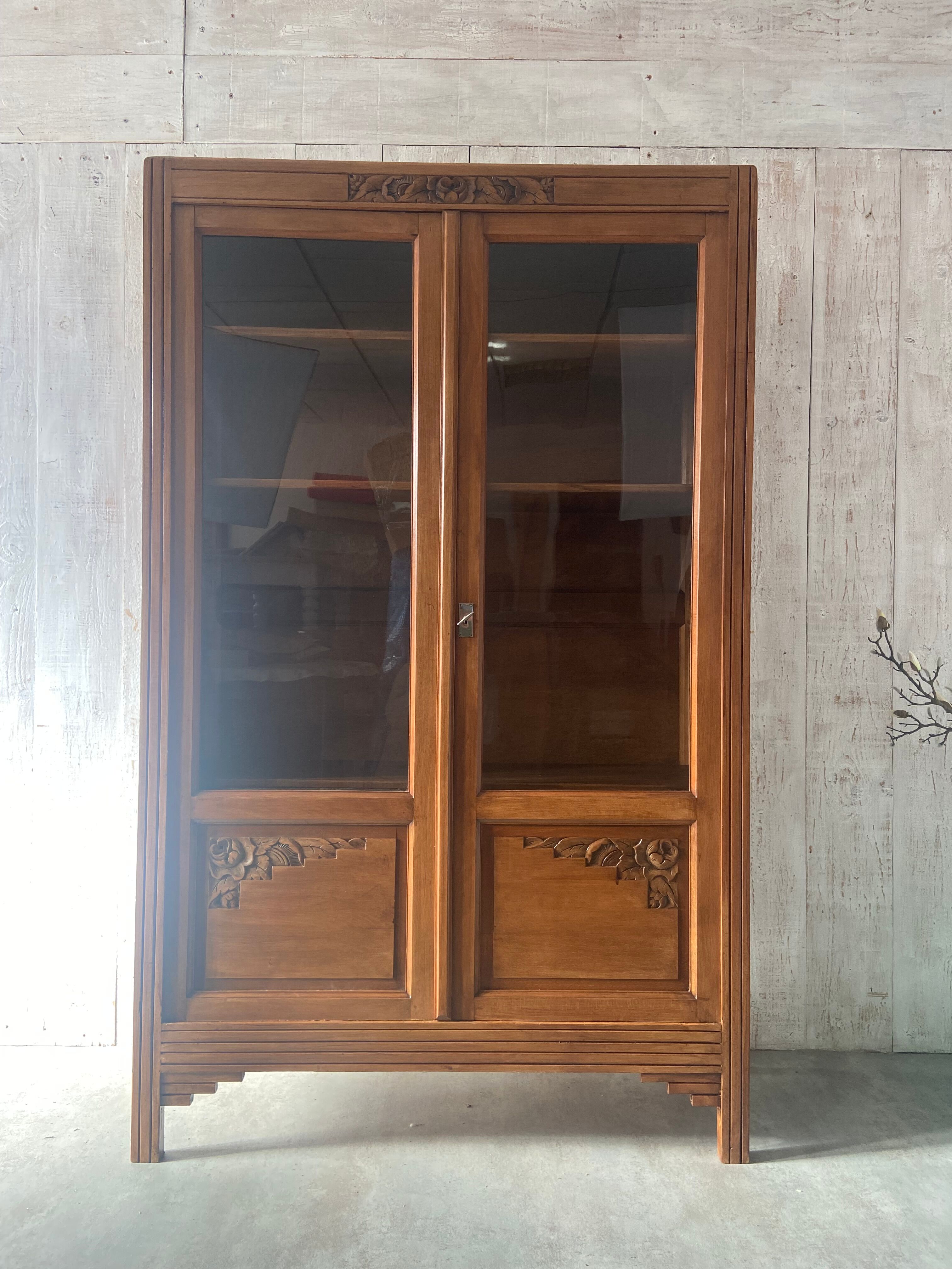 Vintage library/shelf