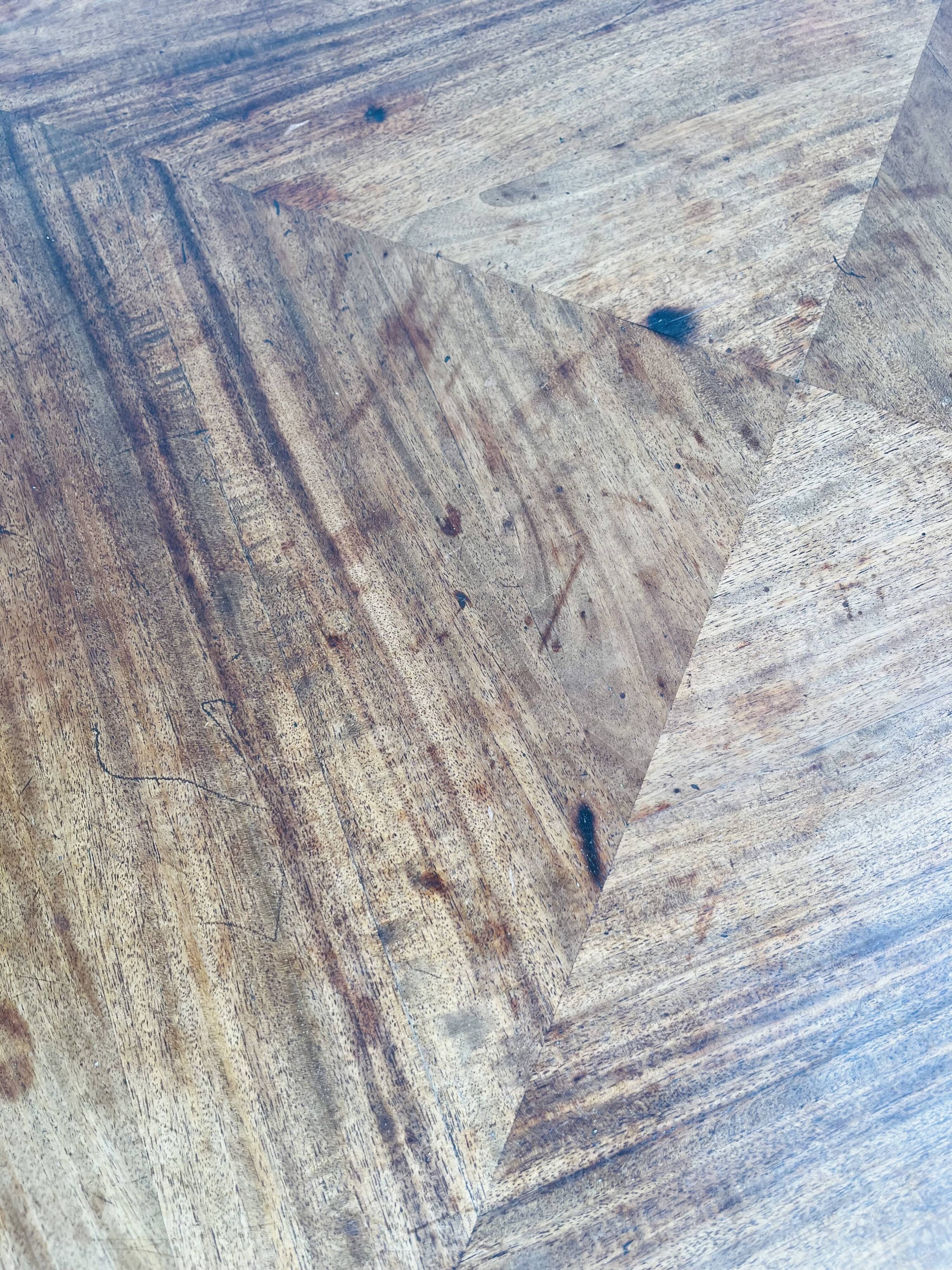 Louis XVI style round side table with fluted legs – 654011