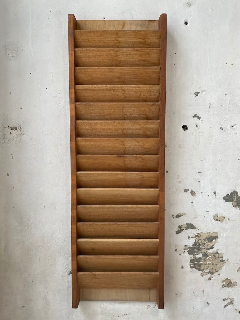 Oak wall magazine door