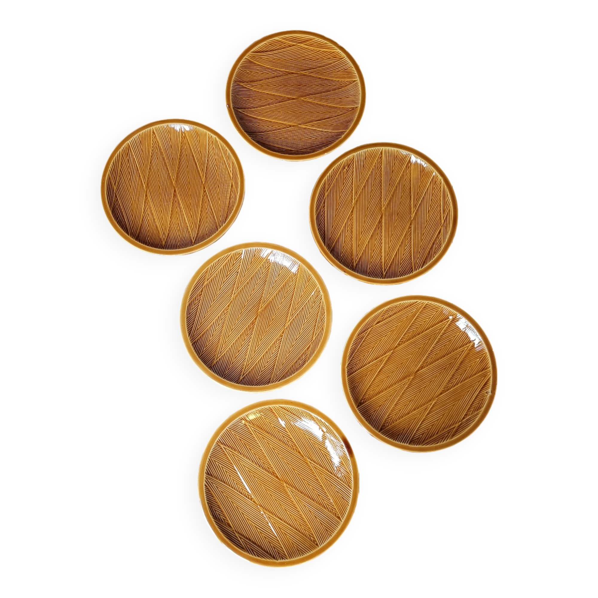 Lot No. 1 of 6 Salins barbotine dessert plates