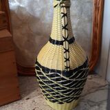 Bottle carafe in vintage scoubidou yarn
