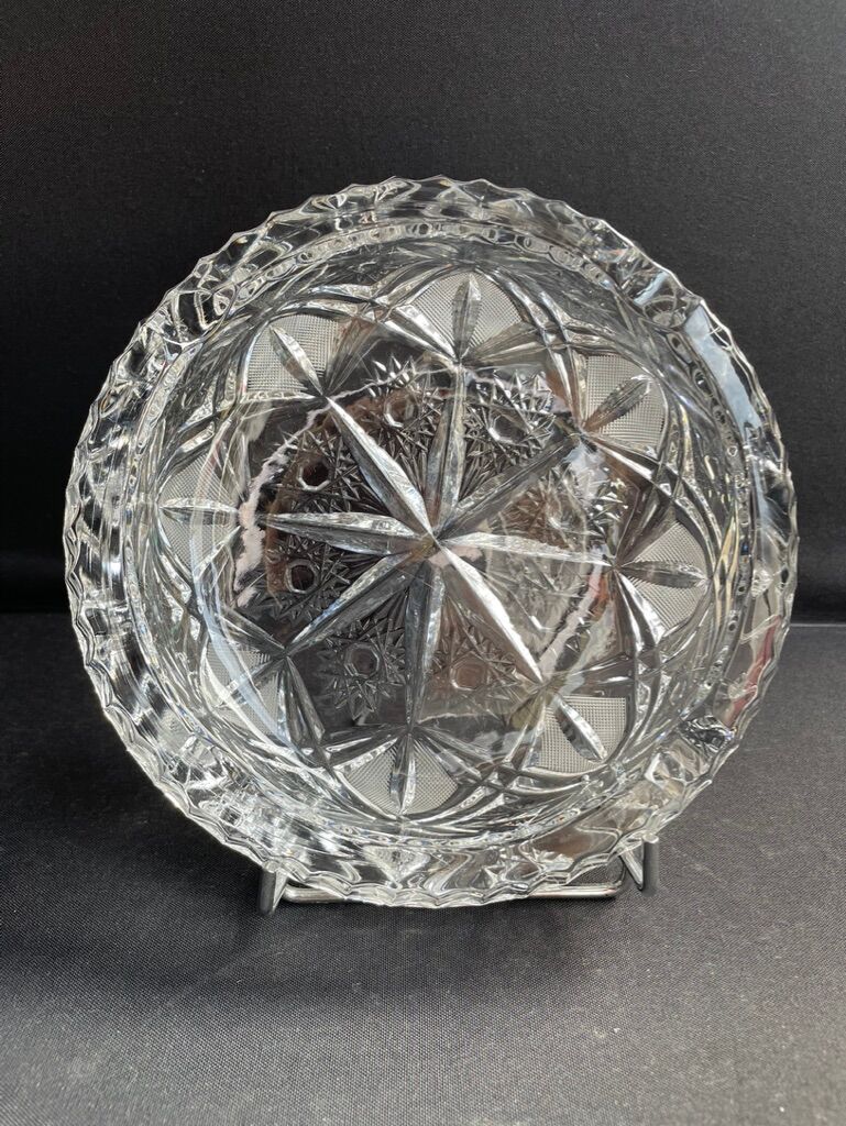 Large cut crystal ashtray – Mid-twentieth century