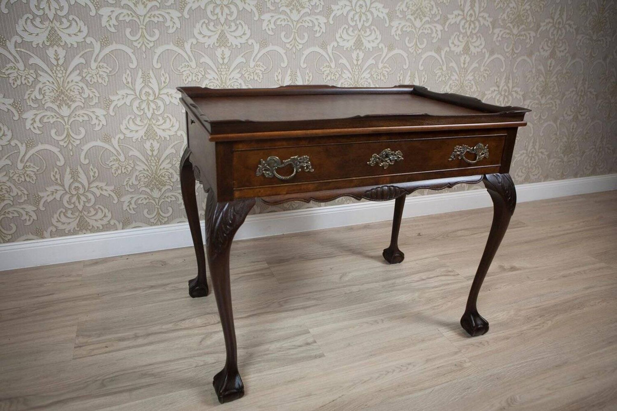 Table à thé murale de type Chippendale, 1950