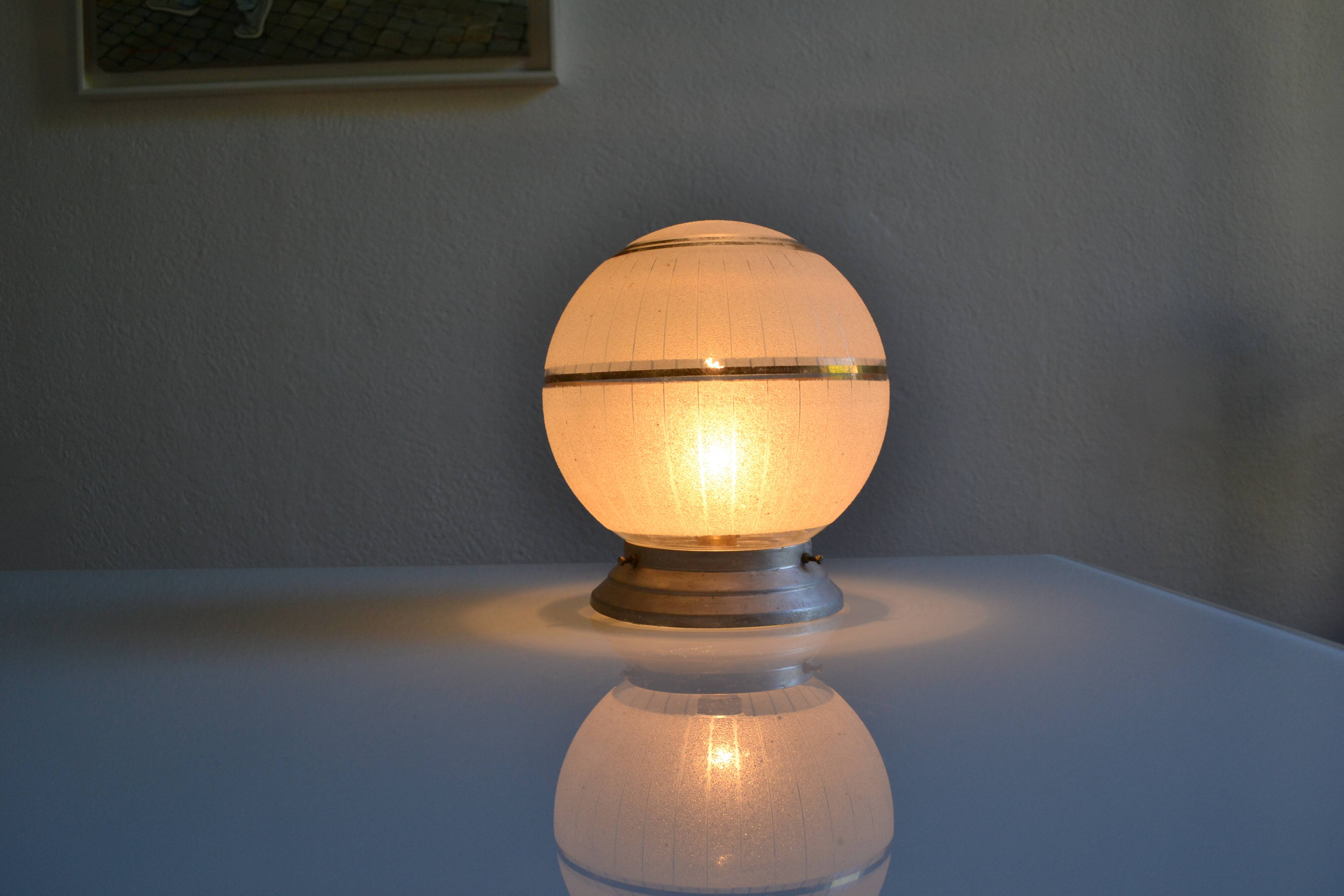 Art deco frosted glass ball table lamp
