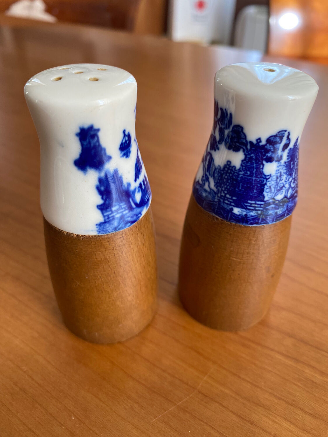 Salière et poivrier porcelaine