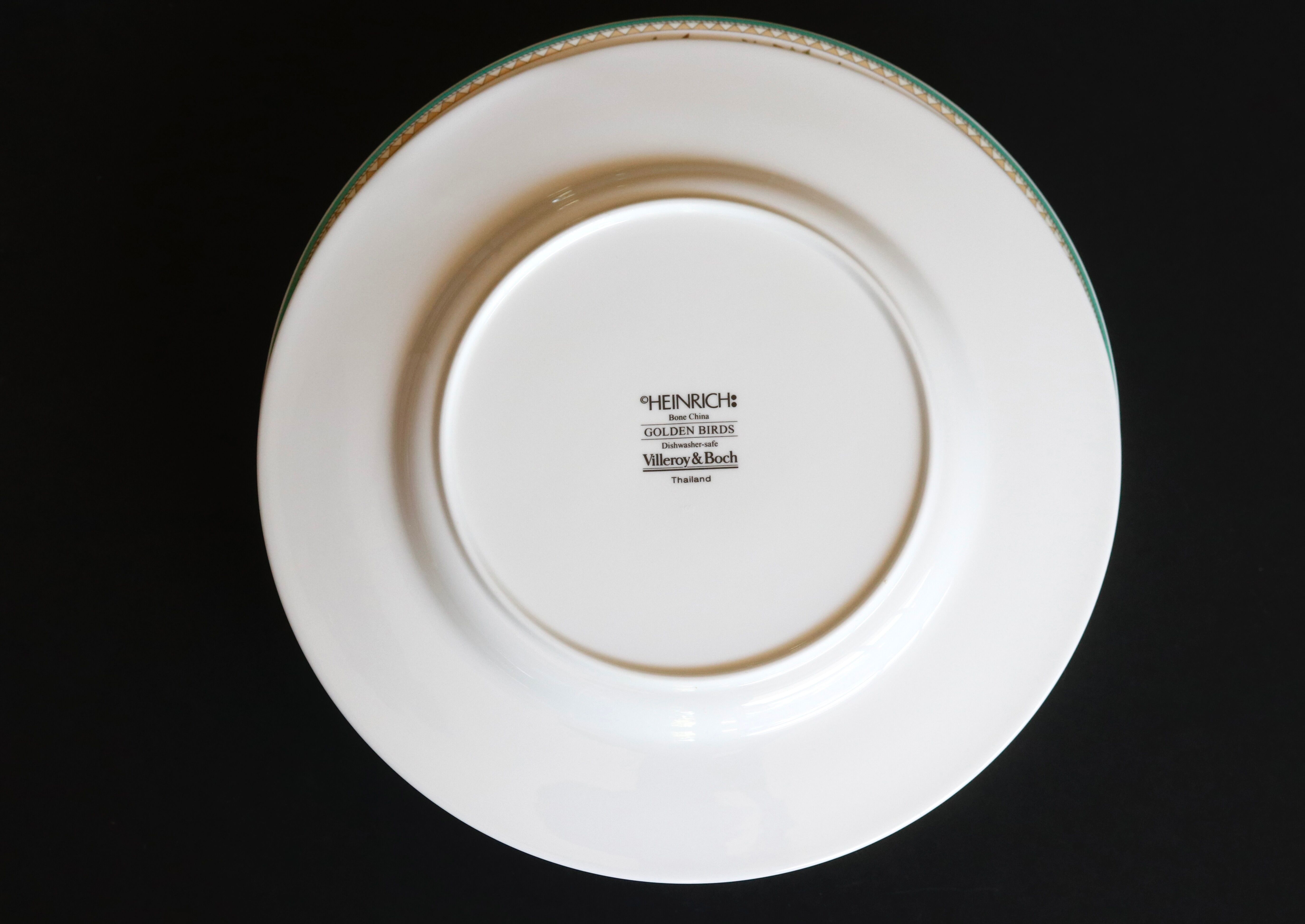 Series of 8 flat plates for dinner. Heinrich Villeroy & Boch. Golden Birds