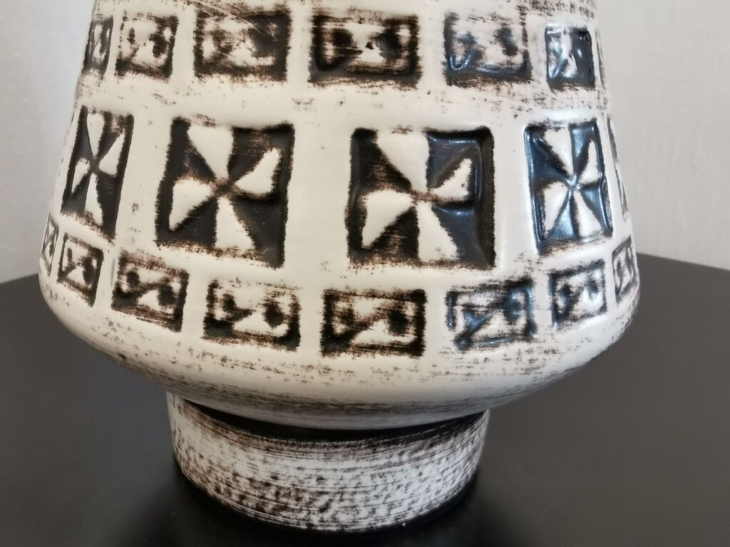 Vintage cone vase Ilkra geometric design