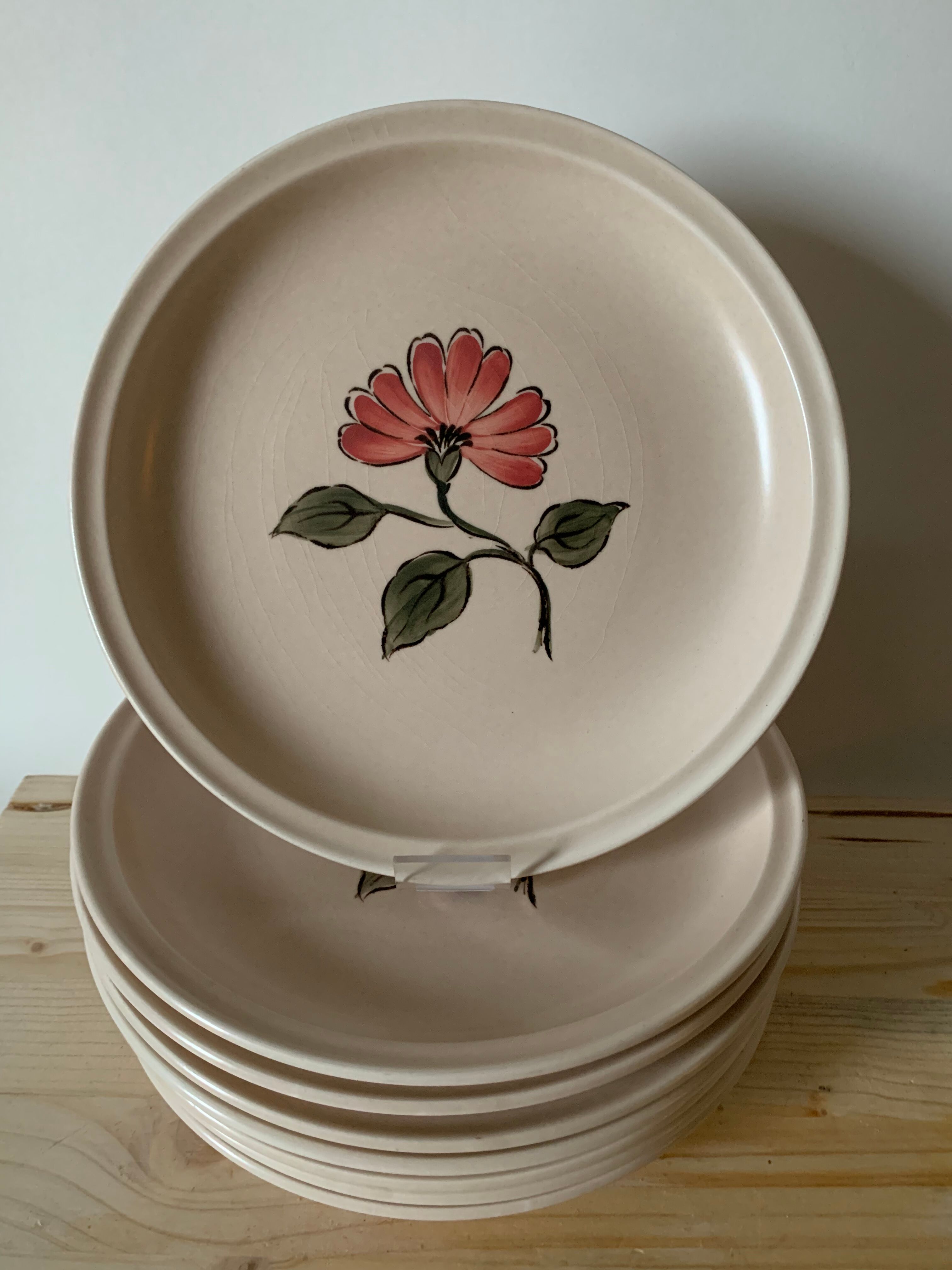 Earthenware plates Gien