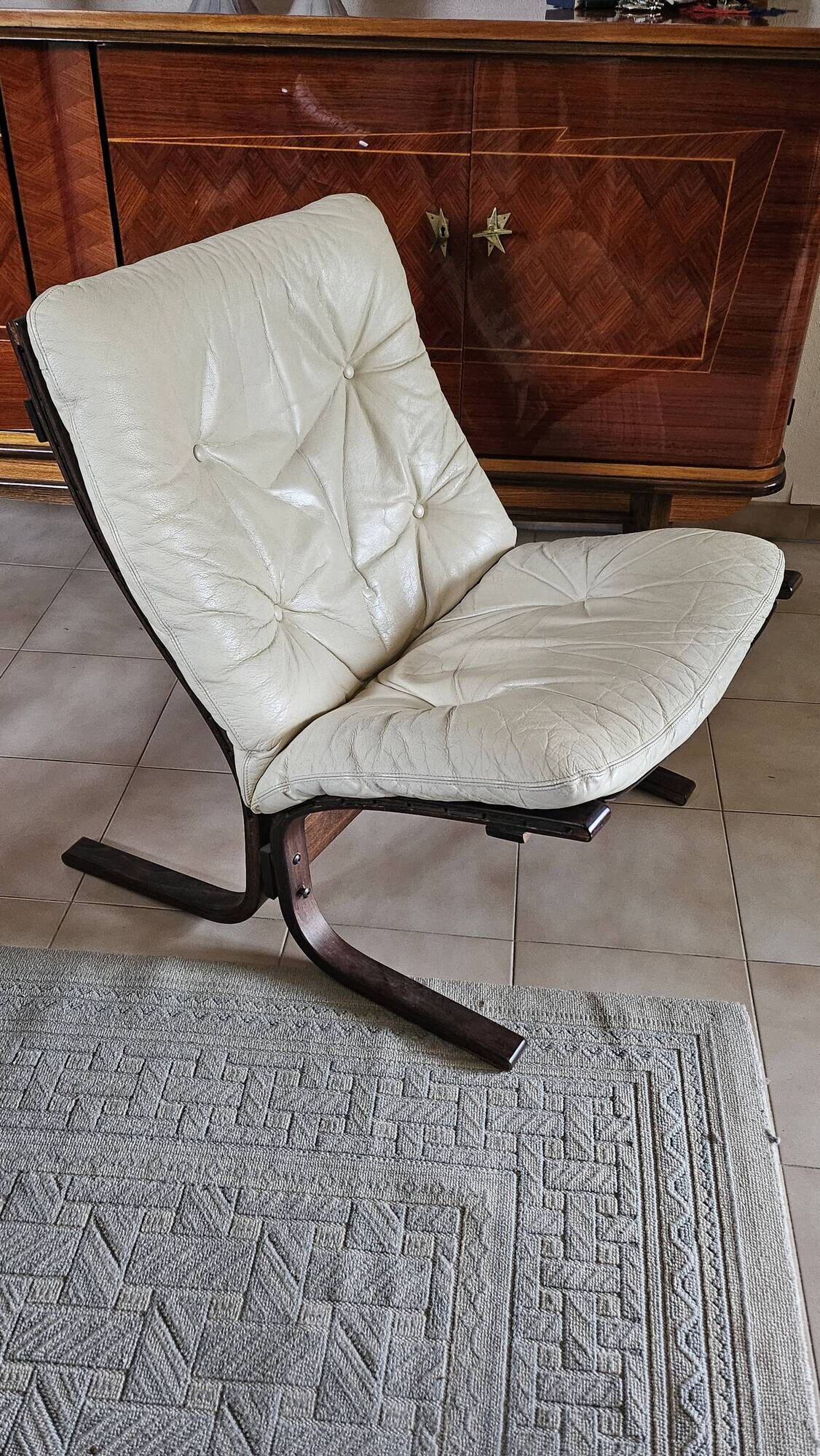 Scandinavian beige leather armchair "Siesta" by Ingmar Relling for Westnofa