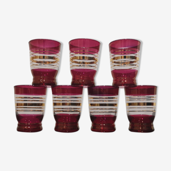 Set of 7 vintage aperitif glasses raspberry colors bordered gold 50's