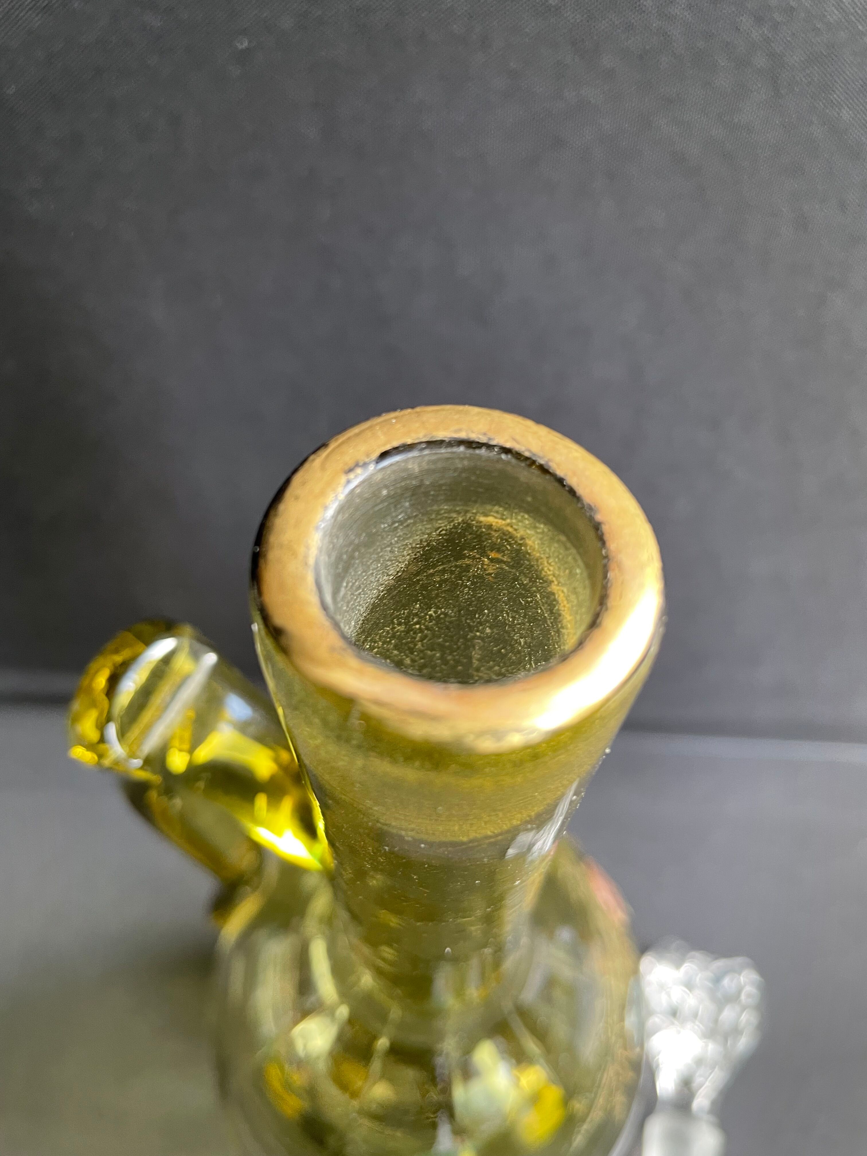 François-Théodore Legras - Verrerie La Plaine Saint Denis - Broc on pedestal with antique green background