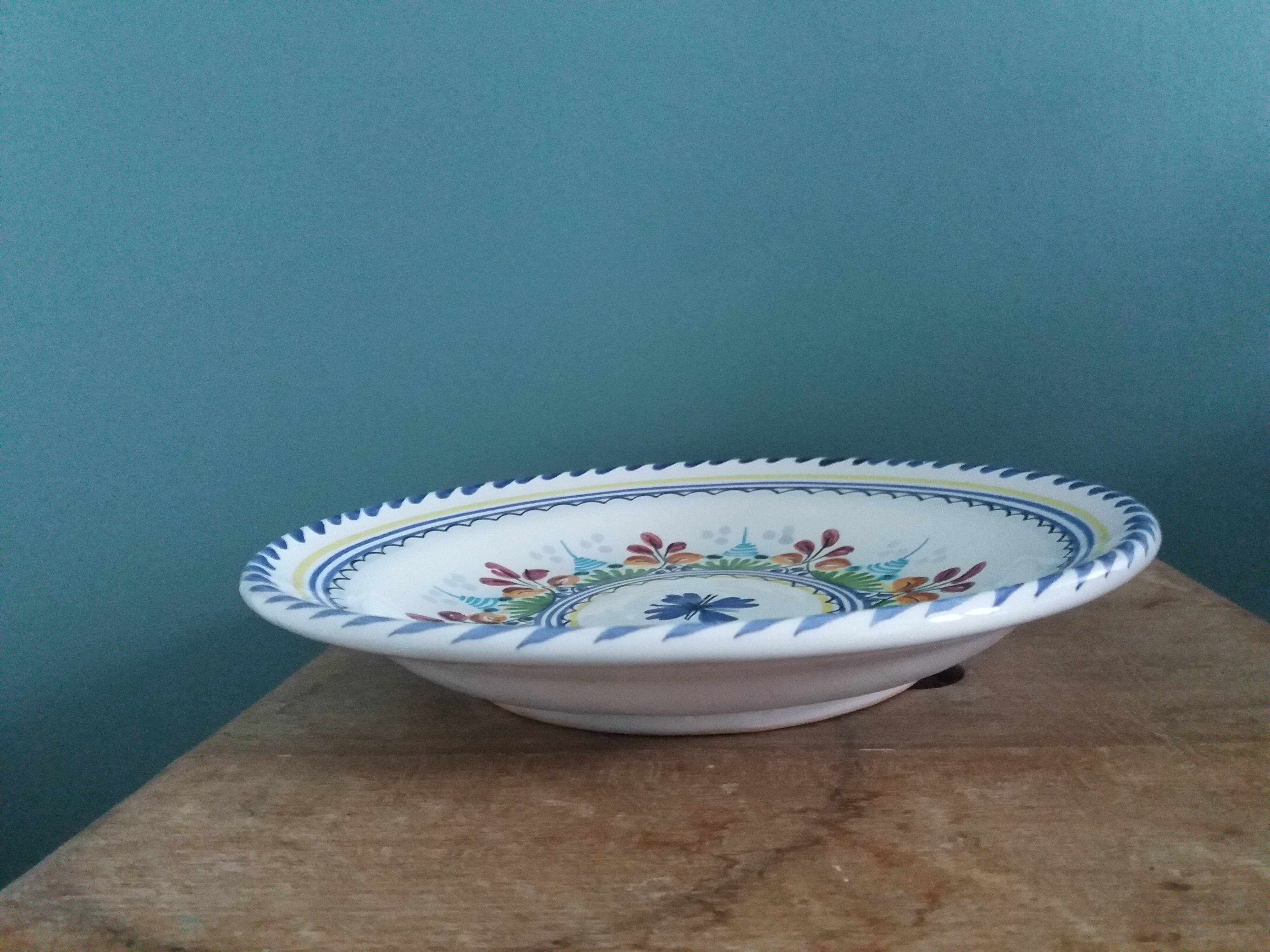 Decorative wall plate signed JCR